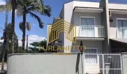 Casa com 2 quartos à venda na Rua Laranjal, 600, Parque Guarani, Joinville por R$ 389.900