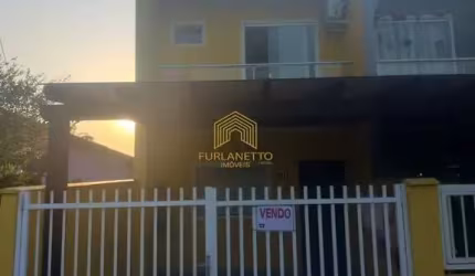 Casa com 2 quartos à venda na Rua Severino Gretter, 600, Espinheiros, Joinville por R$ 285.900