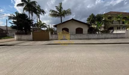 Casa com 3 quartos à venda na Rua Bateias, 400, Fátima, Joinville por R$ 478.900