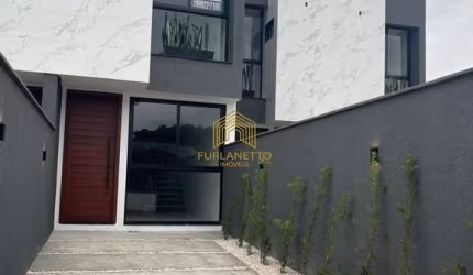 Casa com 3 quartos à venda na Rua João Enterlein, 150, Anita Garibaldi, Joinville por R$ 689.900