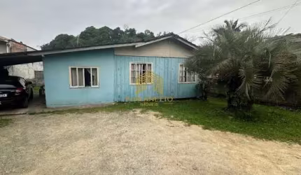 Casa com 3 quartos à venda na Rua Colombo, 503, João Costa, Joinville por R$ 219.000