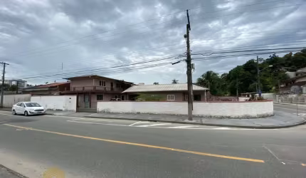 Casa com 7 quartos à venda na Rua Manoel Wermutt de Moura, 400, Floresta, Joinville por R$ 569.900