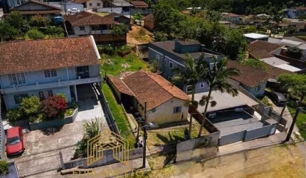 Casa com 2 quartos à venda na Rua Efeso, 300, Paranaguamirim, Joinville por R$ 159.900