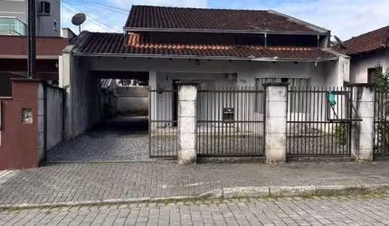 Casa com 3 quartos à venda na Ana Custódia Soares, 108, Profipo, Joinville por R$ 449.900