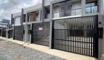 Casa com 3 quartos à venda na Alziro Zarur, 220, Bom Retiro, Joinville por R$ 660.000