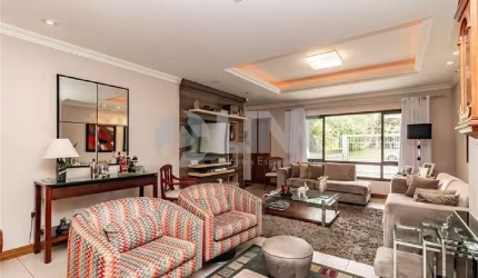 Apartamento Garden de 3 quartos com 2 vagas à venda no bairro Vila Ipiranga em Porto Alegre