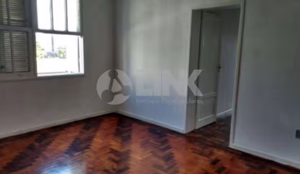 Apartamento de 3 quartos à venda no bairro Floresta em Porto Alegre