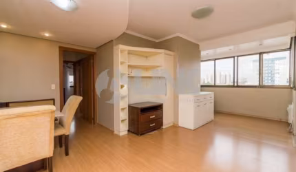 Apartamento mobiliado de 2 quartos com 2 vagas à venda no bairro Passo da Areia em Porto Alegre