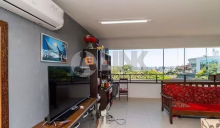 Apartamento de 3 quartos com 2 vagas de garagem à venda no bairro Santa Tereza em Porto Alegre