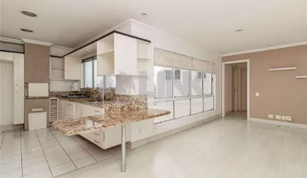 Apartamento com 2 quartos e 2 vagas à venda no bairro Petrópolis em Porto Alegre