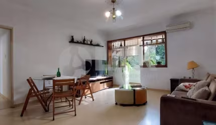 Apartamento 3 dormitórios com 1 vaga de garagem à venda no bairro Moinhos de Vento em Porto Alegre próximo do Parcão