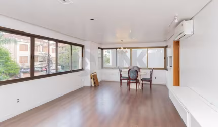 Apartamento com 2 quartos à venda no bairro Petrópolis em Porto Alegre