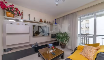 Apartamento semimobiliado com 3 quartos sendo 1 suíte e 2 vagas de garagem à venda no bairro Passo da Areia em Porto Alegre