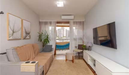 Comprar Apartamento de 2 quartos com 1 vaga de garagem à venda no bairro Praia de Belas em Porto Alegre