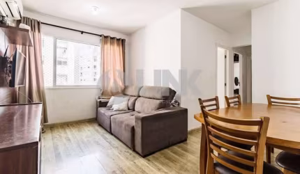 Apartamento mobiliado de 3 quartos com 1 vaga à venda no bairro Vila Ipiranga em Porto Alegre