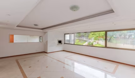 Apartamento de 3 quartos com 2 vagas de garagem à venda no bairro Higienópolis em Porto Alegre