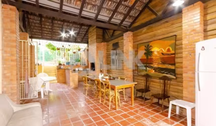Casa de 4 quartos com 2 vagas à venda no bairro Petrópolis em Porto Alegre