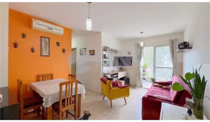 Apartamento de 3 quartos com 1 vaga à venda no bairro Teresópolis em Porto Alegre