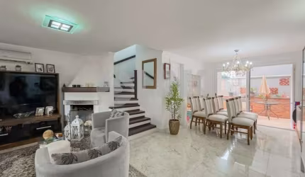 Apartamento de 3 quartos com 2 vagas à venda no bairro Chácara das Pedras em Porto Alegre
