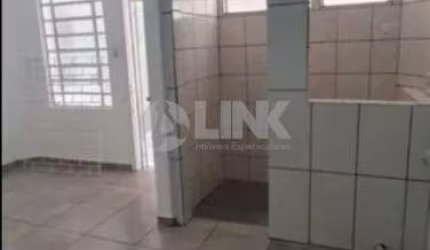 Apartamento térreo de 1 quarto à venda no bairro São João em Porto Alegre