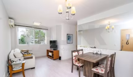Apartamento com 3 quartos e 1 vaga à venda no bairro Jardim Carvalho em Porto Alegre