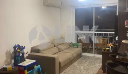 Apartamento com 3 quartos e 1 vaga à venda no bairro Vila Ipiranga em Porto Alegre
