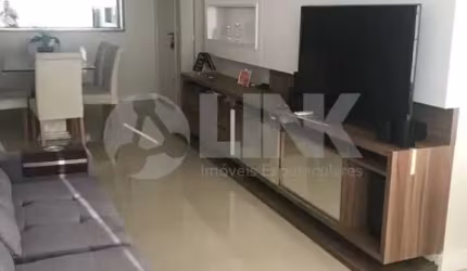 Apartamento de 3 quartos com 2 vagas à venda no bairro São Sebastião em Porto Alegre