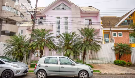 Casa 276m² no Água Verde - Curitiba/PR