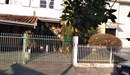 Sobrado com 3 dormitórios à venda, 100 m² por R$ 540.000 - Uberaba - Curitiba/PR