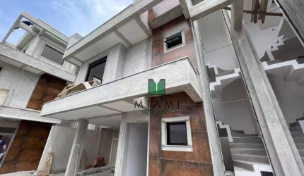 Sobrado com 3 dormitórios à venda, 139 m² por R$ 829.000,00 - Boqueirão - Curitiba/PR
