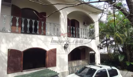 Casa com 4 quartos à venda na Rua Joaquim Tourinho, 111, Pechincha, Rio de Janeiro, 247 m2 por R$ 539.000