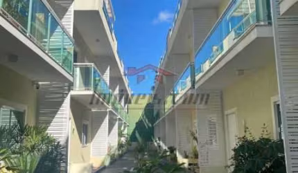 Casa em condomínio fechado com 3 quartos à venda na Rua Virgínia Vidal, 232, Tanque, Rio de Janeiro, 130 m2 por R$ 379.000