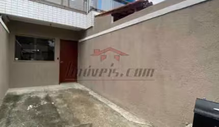 Casa em condomínio fechado com 4 quartos à venda na Rua Artur de Sá Earp, 84, Freguesia (Jacarepaguá), Rio de Janeiro, 160 m2 por R$ 375.000