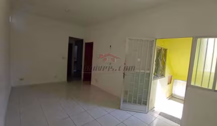 Casa com 2 quartos à venda na Rua Operário Saddock de Sá, 67, Madureira, Rio de Janeiro, 60 m2 por R$ 155.000