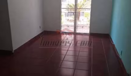 Apartamento com 2 quartos à venda na Rua Frei Luiz Alevato, 539, Taquara, Rio de Janeiro, 50 m2 por R$ 180.000