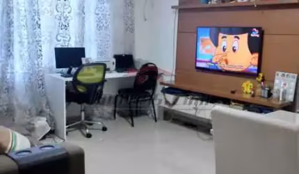 Apartamento com 2 quartos à venda na Rua Oswaldo Lussac, 432, Taquara, Rio de Janeiro, 56 m2 por R$ 165.000