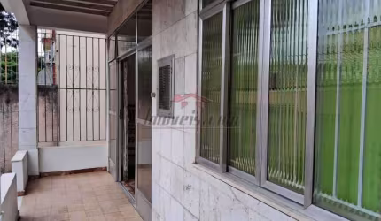Casa com 2 quartos à venda na Rua Capitão Menezes, 500, Praça Seca, Rio de Janeiro, 201 m2 por R$ 350.000