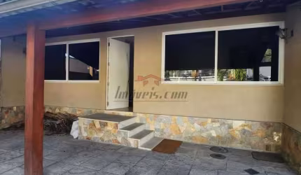 Casa com 6 quartos à venda na Rua Alberto Pasqualini, 137, Pechincha, Rio de Janeiro, 241 m2 por R$ 750.000