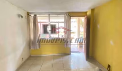 Apartamento com 2 quartos à venda na Estrada do Cafundá, 1757, Taquara, Rio de Janeiro, 50 m2 por R$ 189.000