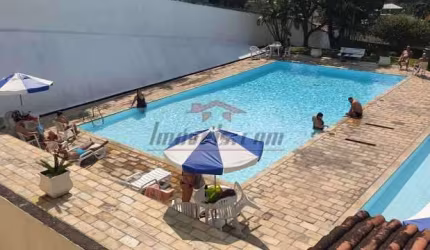 Apartamento com 2 quartos à venda na Rua Geovani de Castro, 90, Freguesia (Jacarepaguá), Rio de Janeiro, 65 m2 por R$ 220.000