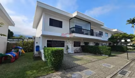 Casa em condomínio fechado com 3 quartos à venda na Rua Manhuaçu, 599, Vargem Grande, Rio de Janeiro, 138 m2 por R$ 950.000