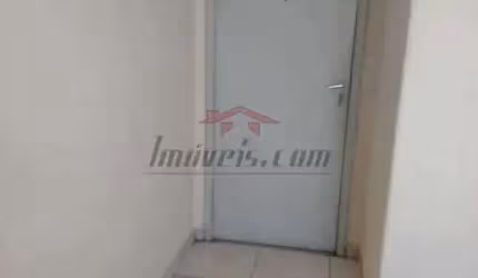 Apartamento com 2 quartos à venda na Rua Doutor Bernardino, 754, Praça Seca, Rio de Janeiro, 55 m2 por R$ 110.000