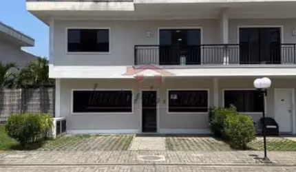 Casa em condomínio fechado com 3 quartos à venda na Rua Manhuaçu, 599, Vargem Grande, Rio de Janeiro, 200 m2 por R$ 690.000