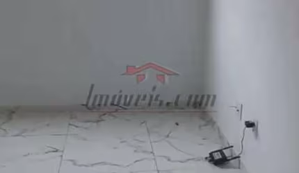 Apartamento com 2 quartos à venda na Estrada de Jacarepaguá, 2035, Itanhangá, Rio de Janeiro, 56 m2 por R$ 235.000