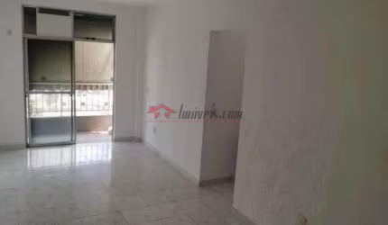 Apartamento com 2 quartos à venda na Rua Agostinho Barbalho, 77, Madureira, Rio de Janeiro, 66 m2 por R$ 300.000
