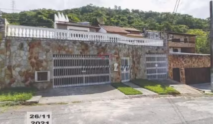 Casa em condomínio fechado com 4 quartos à venda na Rua São Caetano do Sul, 172, Vila Valqueire, Rio de Janeiro, 675 m2 por R$ 990.000