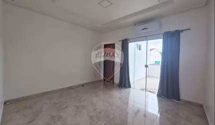 Casa bairro Flores, duplex com 2 suítes e 01 vaga de garagem
