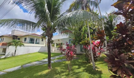 Condomínio Mediterrâneo – Amplo Duplex com Piscina e 4 Quartos