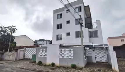 Apartamento com 3 quartos para alugar na Rua Castro, 657, Guaraituba, Colombo, 52 m2 por R$ 1.400