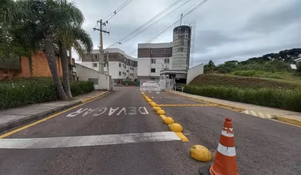 Apartamento com 2 quartos para alugar na Rua Reinaldo Gadens, 210, Jardim Iruama, Campo Largo, 44 m2 por R$ 900
